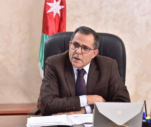 مدير عام مؤسسة الغذاء والدواء د . هايل عبيدات يودع الغذاء باستقالة عبر الفيس بوك !!