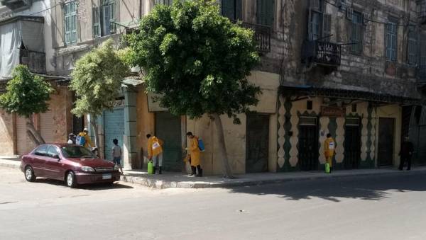 بعد موت سيدة بخلطة المطهرات.. المصريون بين خطر كورونا وفوضى الوصفات