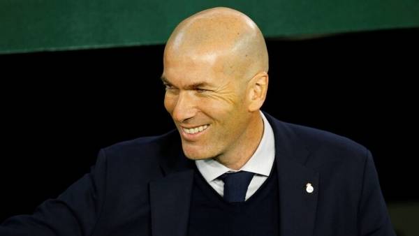 تقارير: زيدان ينتهك الحجر الطبي الإجباري