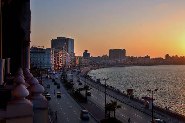 رائحة فوّاحة في سماء الإسكندرية تحيّر المصريين