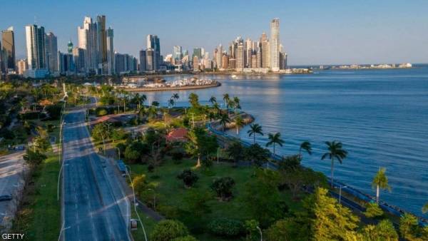 حجر أكثر صرامة.. دولة تفصل رجالها عن نسائها بسبب كورونا