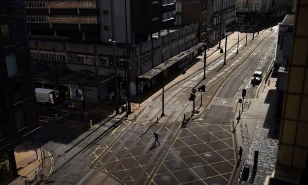 نصف البشرية قيد إجراءات العزل في ظل تفشي فيروس كورونا