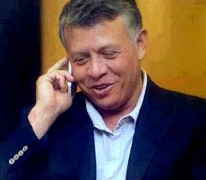 الملك يهاتف ضابطاً بمفرزة تحمي موقع الحجر الصحي بمستشفى البشير