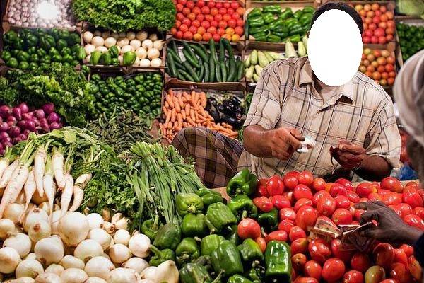 أردني مصاب بالكورونا.. يواصل عمله كبائع وتاجر للخضار في الاغوار الشمالي