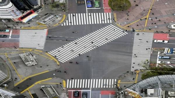 اليابان تعلن حالة الطوارئ بسبب كورونا وتدعم اقتصادها بـ 990 مليار دولار