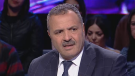 شاهد بالفيديو ...ما الذي أبكى وزير الصحة التونسي ؟