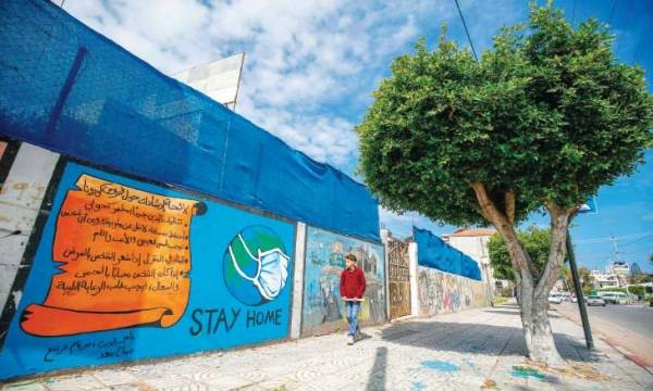 (السعودية تتوقع مئتي ألف إصابة... و«الصحة العالمية»: احتواء الوباء في الشرق الأوسط ما زال ممكنا)