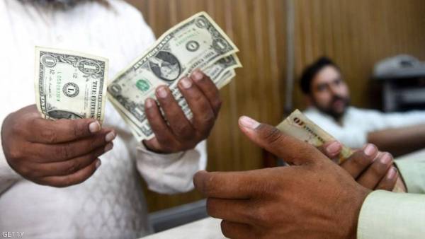 مخاوف كورونا ترفع مكاسب الدولار