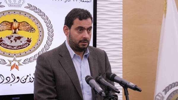 وزير الصناعة يوقف تصدير المواد الغذائية