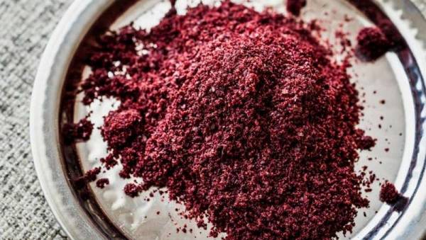 هل السماق يقتل كورونا؟ وهل صنع الفيروس بأفغانستان على شكل غاز السارين؟.