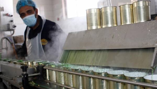 الحموري يفاجئ القطاع الصناعي بوقف تصدير المواد الغذائية..ومطالبات بدراسة الواقع