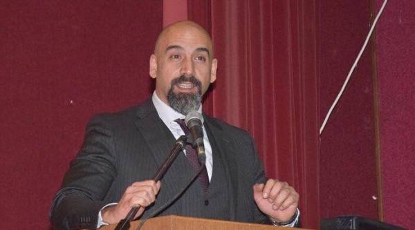 نقيب الصيادلة: لا حاجة للصيدليات لتقديم طلب جديد لمزاولة اعمالها بعد صدور امر الدفاع رقم 6