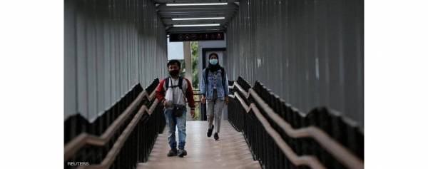 كورونا.. دراسة حديثة تنسف قواعد المسافة الآمنة