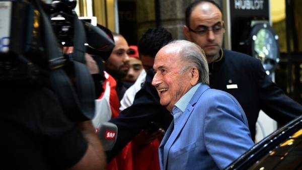 نصف انتصار لبلاتر في قضايا فساد الفيفا