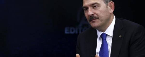 وزير الداخلية التركي يعلن استقالته