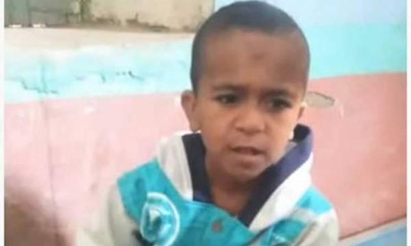 طفل مصري يشعل مواقع التواصل بأغنية “يا كورونا” (فيديو)