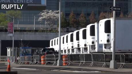 نيويورك.. شاحنات مبردة تصل مستشفى مانهاتن لحفظ جثث ضحايا كورونا