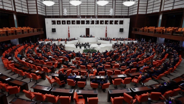 البرلمان التركي يقر تشريعا للإفراج عن عشرات آلاف السجناء بسبب كورونا