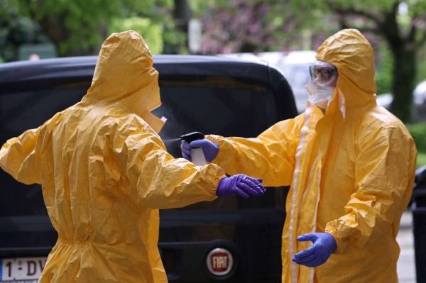 (وفيات كورونا حول العالم تتجاوز 120 ألفا)