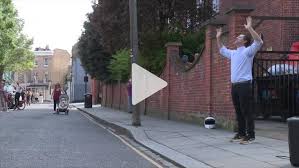 الموسيقى في مواجهة مخاوف فيروس كورونا بمدن وعواصم أوروبية