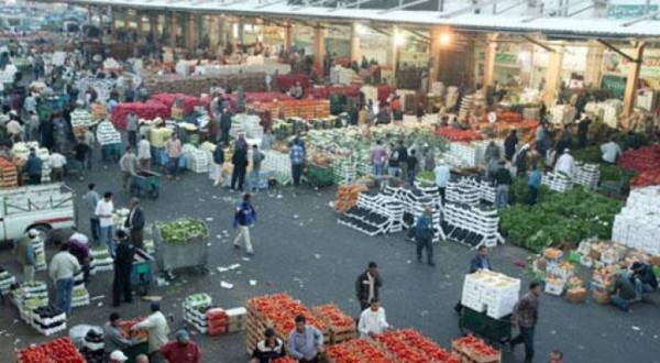 وصول (450) طنا من الخضار لسوق العارضة المركزي