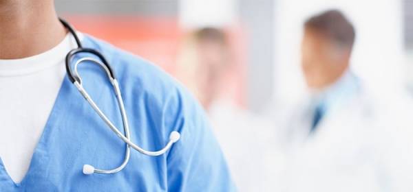 القصة الكاملة لإصابة ممرض إربد في أحد المستشفيات الخاصة