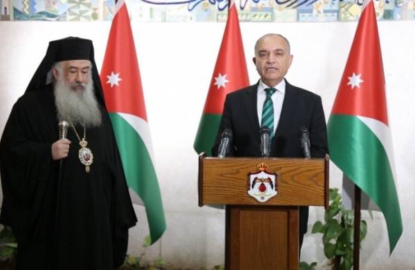 العضايلة وخريستوفوروس يؤكّدان ضرورة الالتزام بالمنازل خلال عيد الفصح المجيد