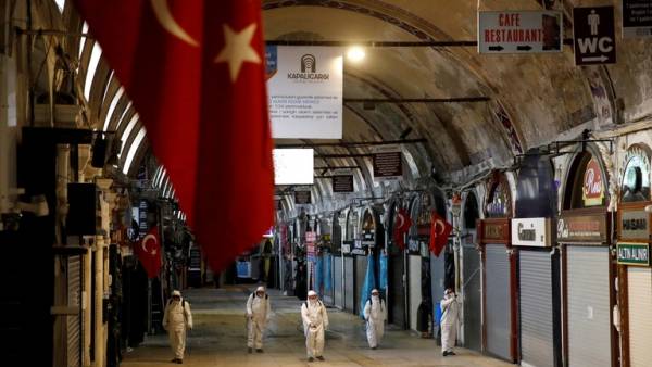 تركيا تسجل رقما قياسيا جديدا في وفيات كورونا