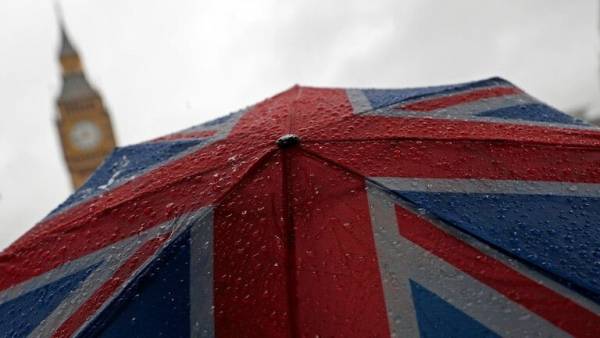 تحذير البريطانيين من شراء اختبارات كورونا غير معتمدة