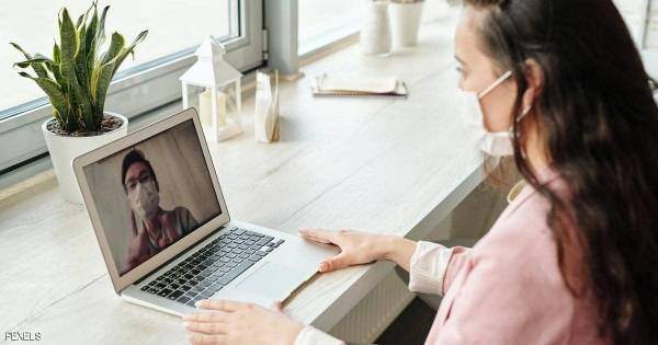 بسبب العزل الصحي.. ولاية أميركية تسمح بزواج الزووم