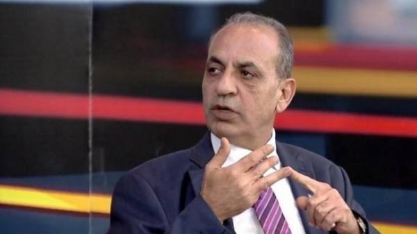 وقف صرف بدلات ومكافآت موظفي البلديات ومجالس الخدمات