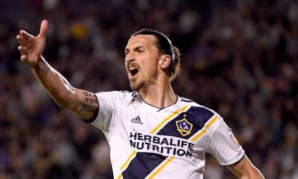 لاعب جالاكسي يروي انفعال إبراهيموفيتش بعد خسارة: من سيفتح فمه سأقتله