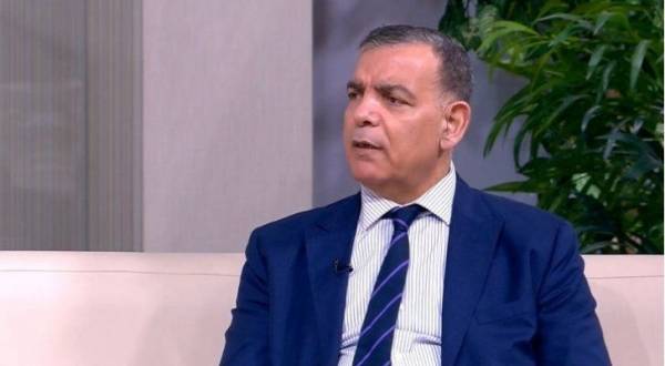 هذا ما يفعله وزير الصحة كل يوم قبل خروجه من المنزل