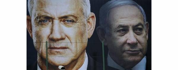 غانتس سيتولى وزارة الدفاع في حكومة الوحدة مع نتنياهو