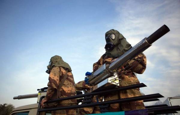 إيران: ينبغي لأمريكا التركيز على إنقاذ جيشها من فيروس كورونا