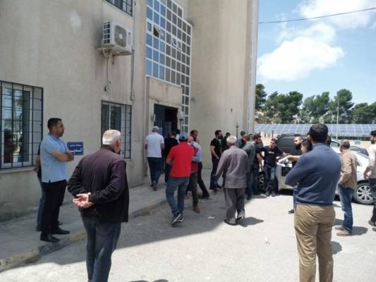 الشروط الـ(6) التي دفعت اصحاب المطاعم في اربد لتنفيذ وقفة احتجاجية امام الصناعة والتجارة