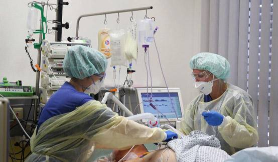 آخر تطورات وأرقام كورونا حول العالم