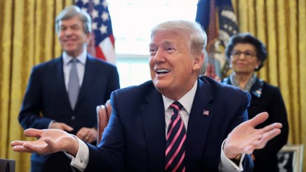 ترامب يعلق على حقن مواد التطهير واستخدام هيدروكسي كلوروكين