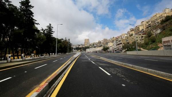 لماذا سُمح بحرية الحركة لبعض المحافظات دون غيرها .. ومتى تحقق الحكومة العدالة ؟؟