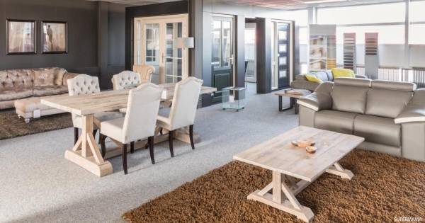 تجار الأثاث: أقل من 5 يعملون