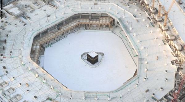 مكة تشهد ظاهرة فلكية.. ورصدت فوق الكعبة المشرفة