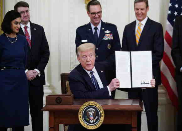 الرئيس الأمريكي يشعل حربًا باردة مع الصين للفوز بالانتخابات