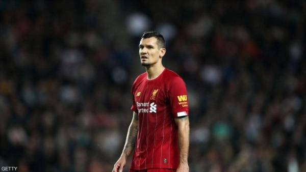 مدافع ليفربول يحكي عن تجربته الصعبة مع العزل