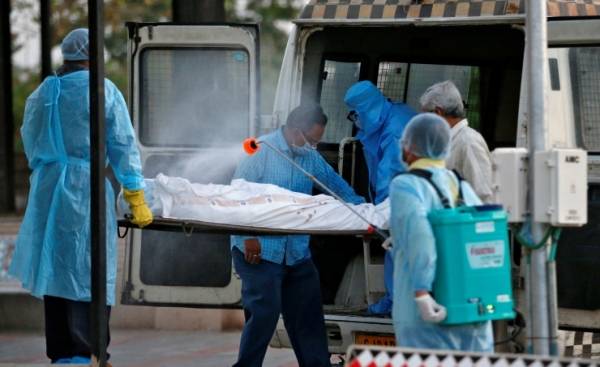 وفيات كورونا حول العالم تتخطى 240 ألفا