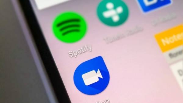 جوجل تمكن المستخدمين من التواصل عن طريق الإيميل