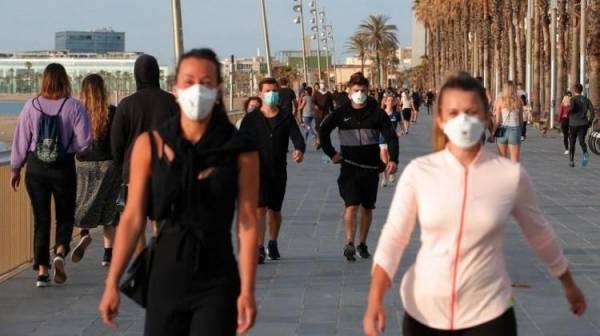 سيارات الأجرة المجانية تساهم في مكافحة الفيروس في إسبانيا