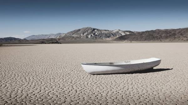 خبير يحذر من مأساة أكبر بكثير من وباء كورونا الحالي