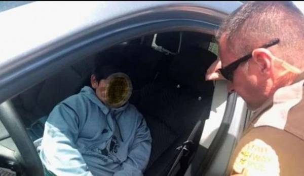 الشرطة توقف طفلا بالـ5 يقود سيارة على طريق سريع