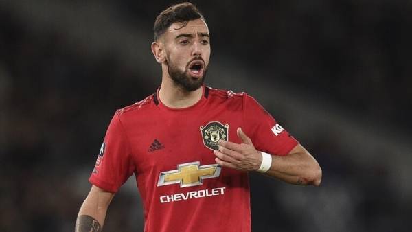 الفيفا يحقق في ادعاء احتيال في صفقة انتقال فرنانديز إلى يونايتد