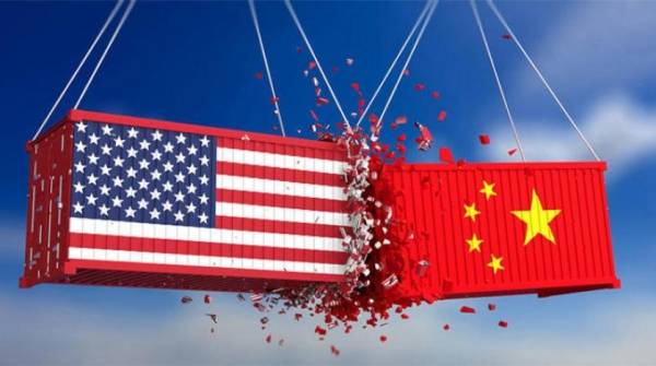 حرب شوارع.. كورونا يشعل أغرب معركة بين واشنطن وبكين